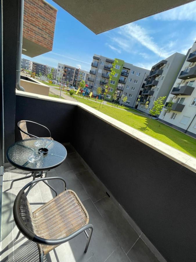 Silence Apartment 2 Oradea Buitenkant foto